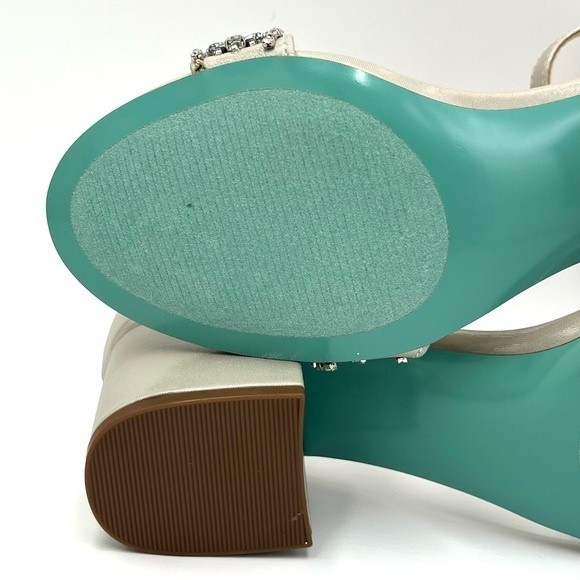 Betsey‎ Johnson Women's Mel Jeweled Jewel Block Heels Sandals Silver Size 6 - Picture 11 of 14